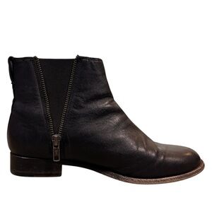 Frye Black Leather Boots Carley Zip Chelsea Women’s 7.5 Ankle Casual Moto